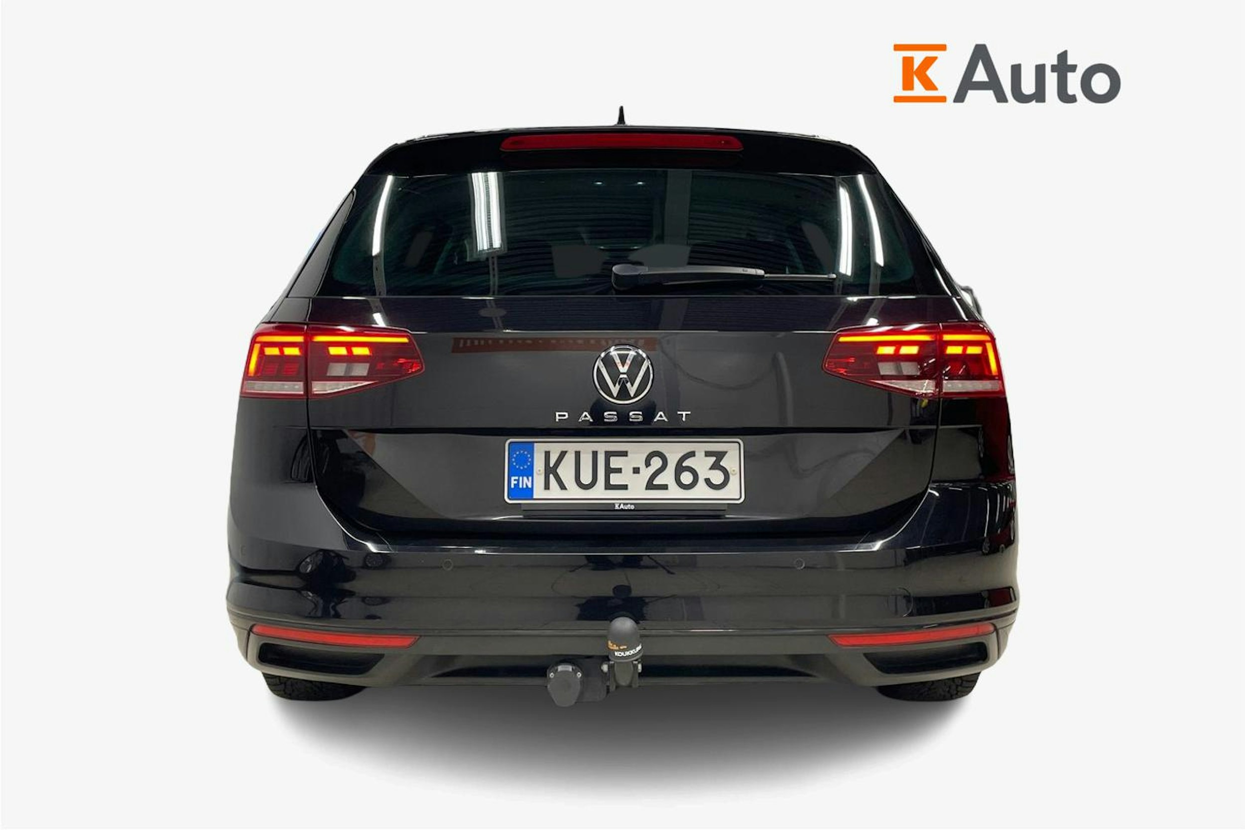 Musta Volkswagen PASSAT 2021 kuva 3.
