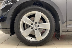 Musta Volkswagen PASSAT 2021 kuva 11.