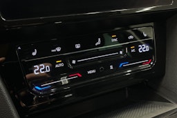Musta Volkswagen PASSAT 2021 kuva 20.