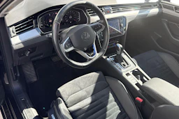 harmaa Volkswagen Passat 2021 kuva 3.