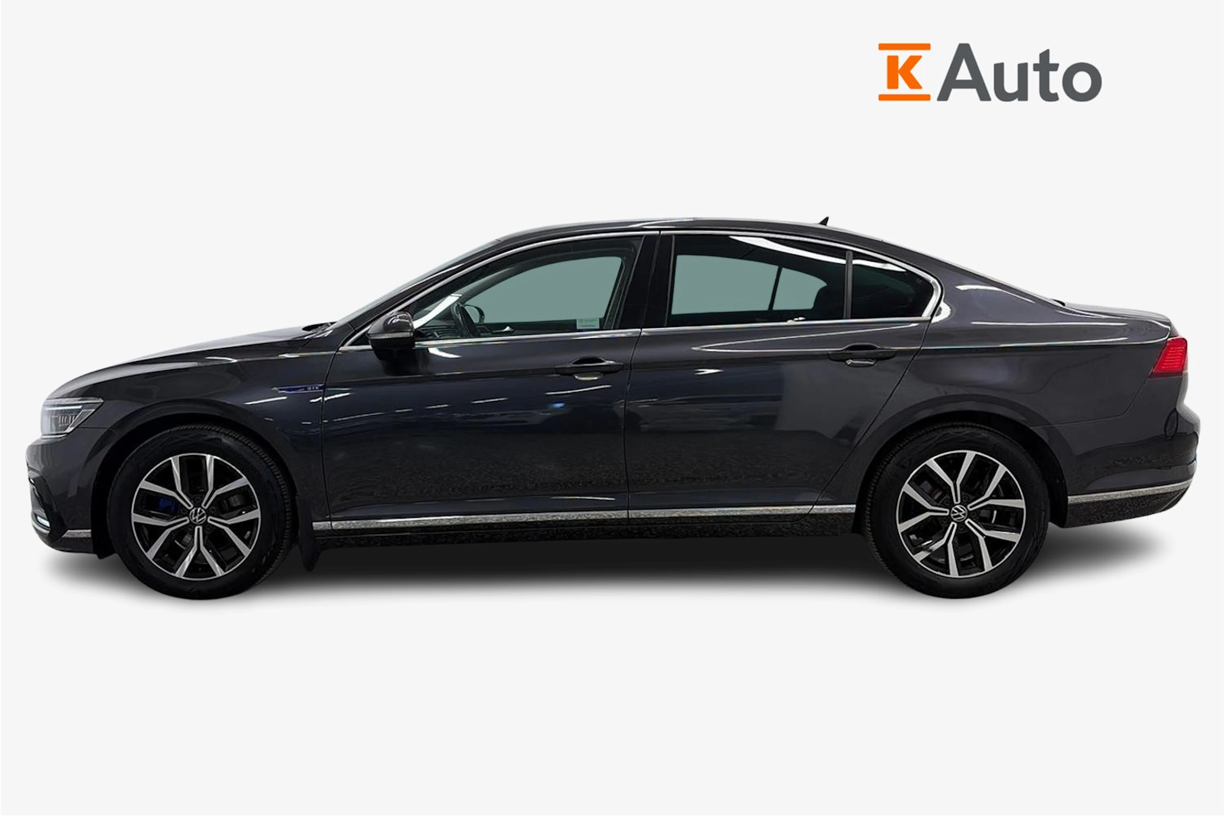 harmaa Volkswagen Passat 2021 kuva 7.
