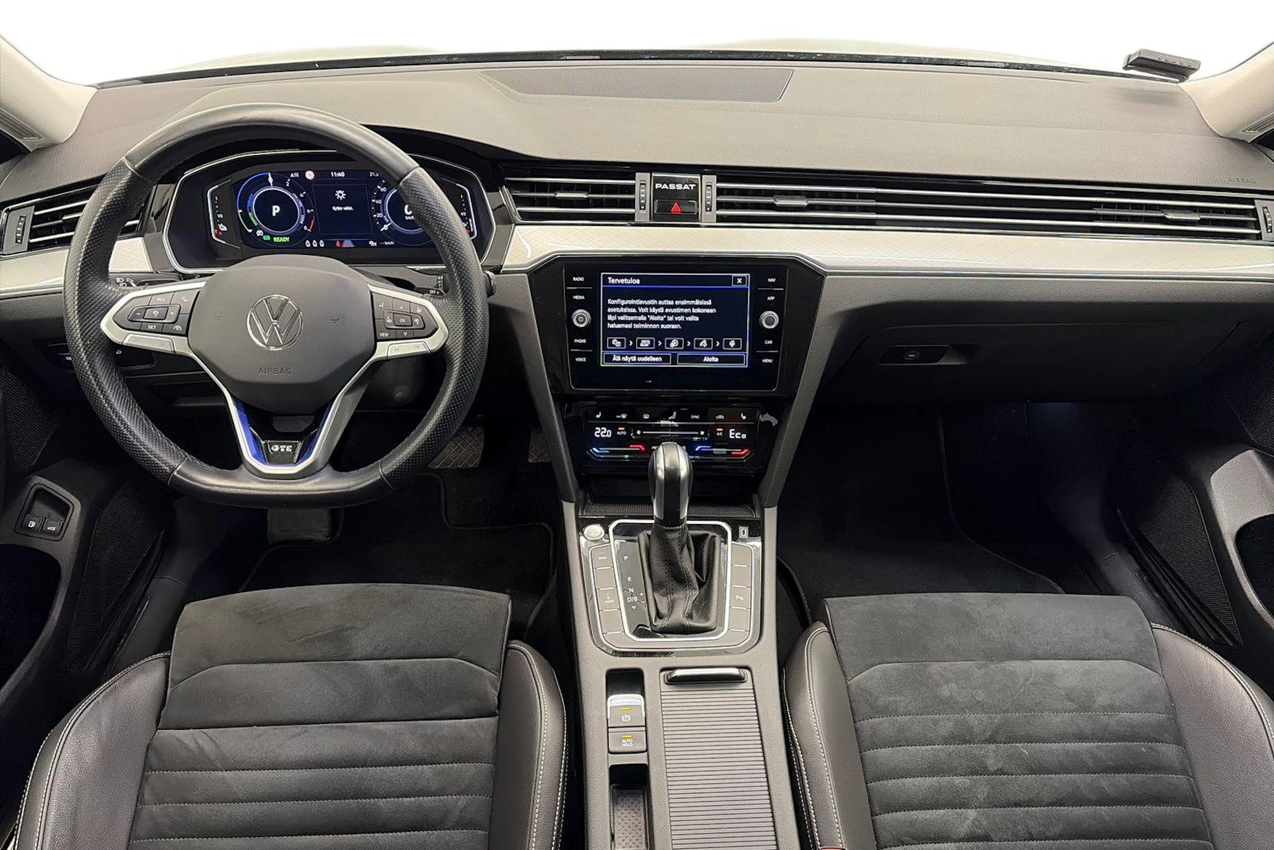 harmaa Volkswagen Passat 2021 kuva 9.