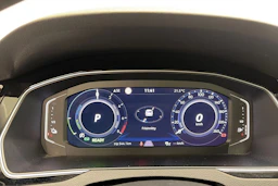 harmaa Volkswagen Passat 2021 kuva 19.