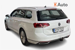valkoinen Volkswagen Passat 2021 kuva 2.