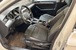 valkoinen Volkswagen Passat 2021 kuva 3.