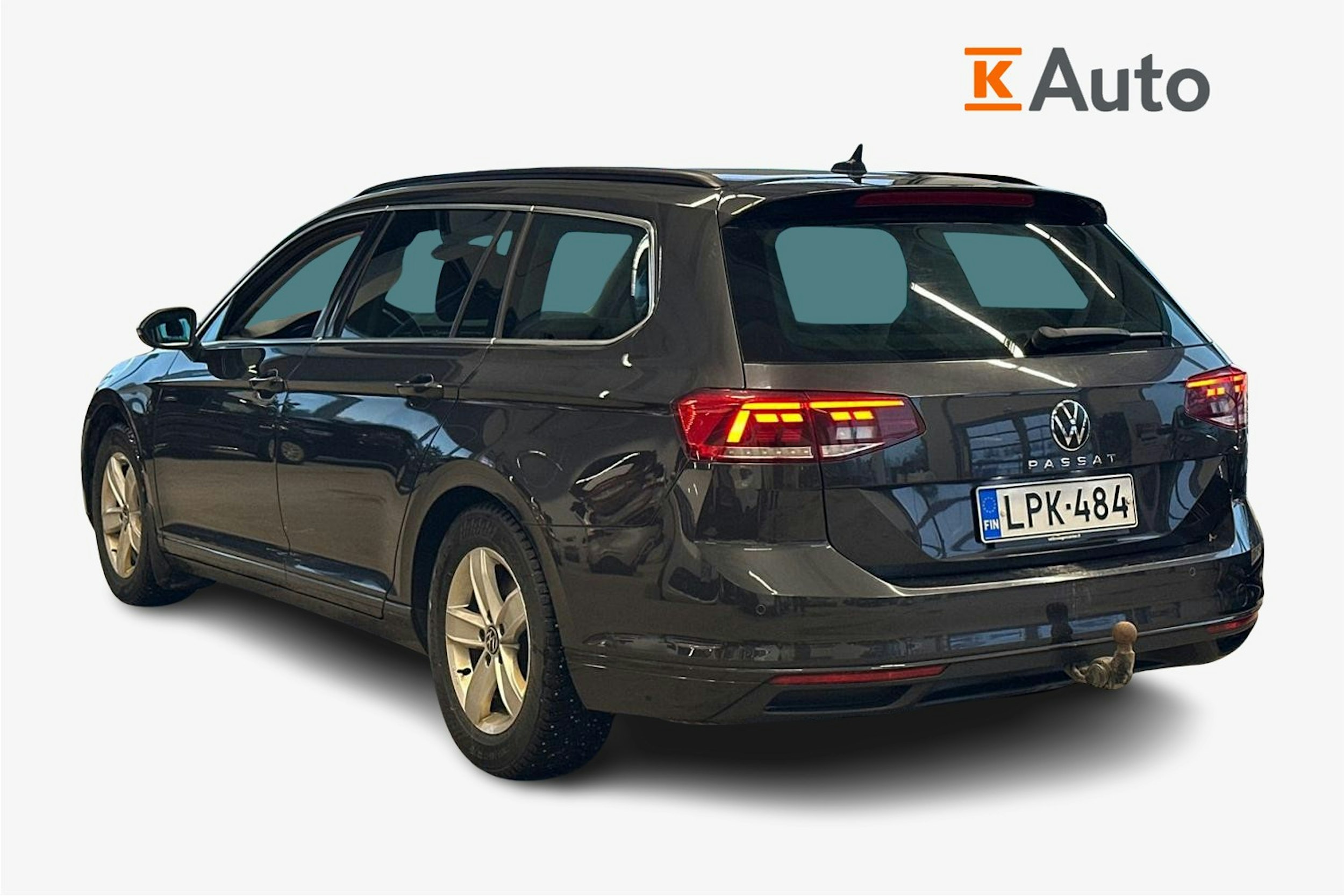 harmaa Volkswagen Passat 2021 kuva 2.