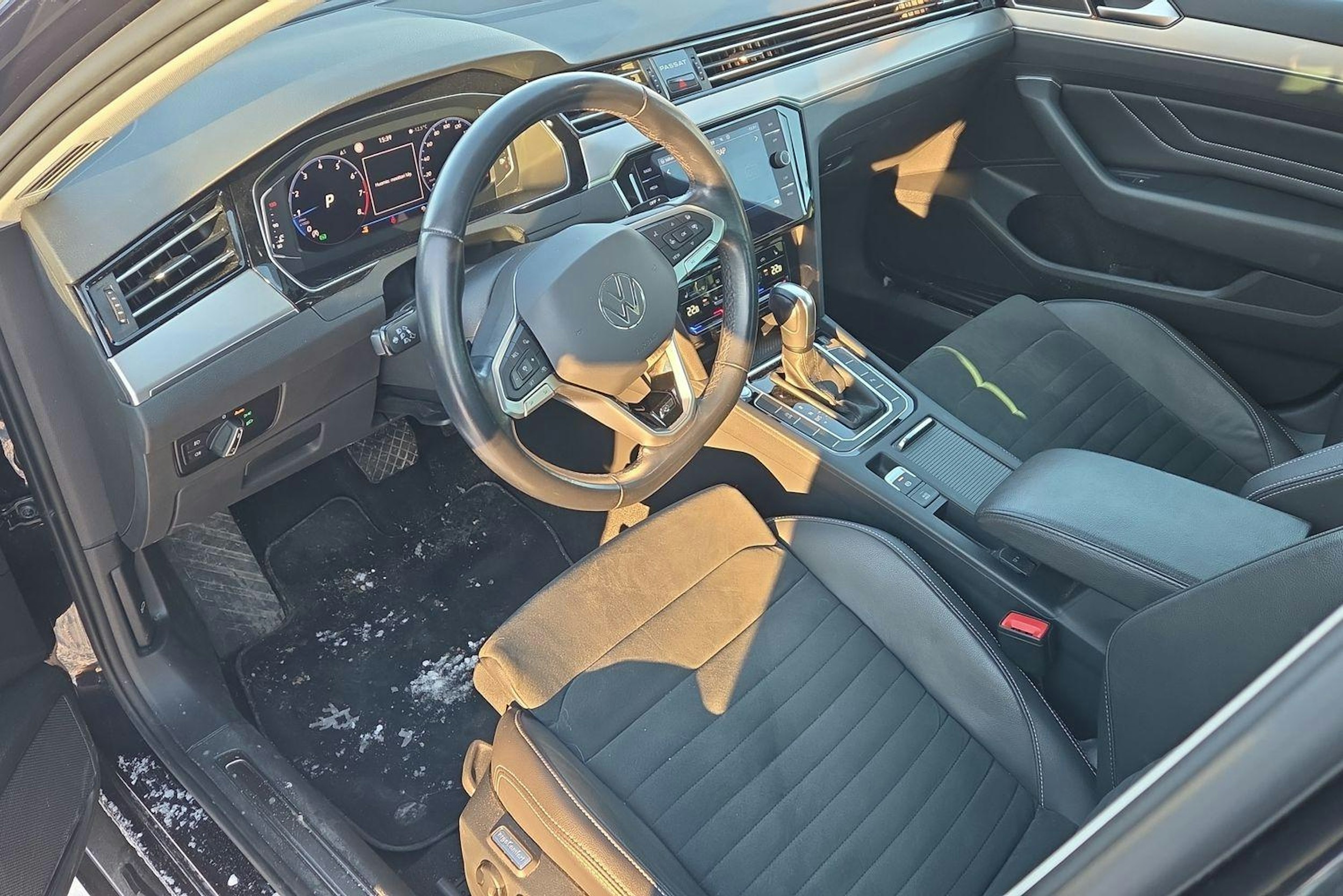 met. musta Volkswagen Passat 2021 kuva 3.