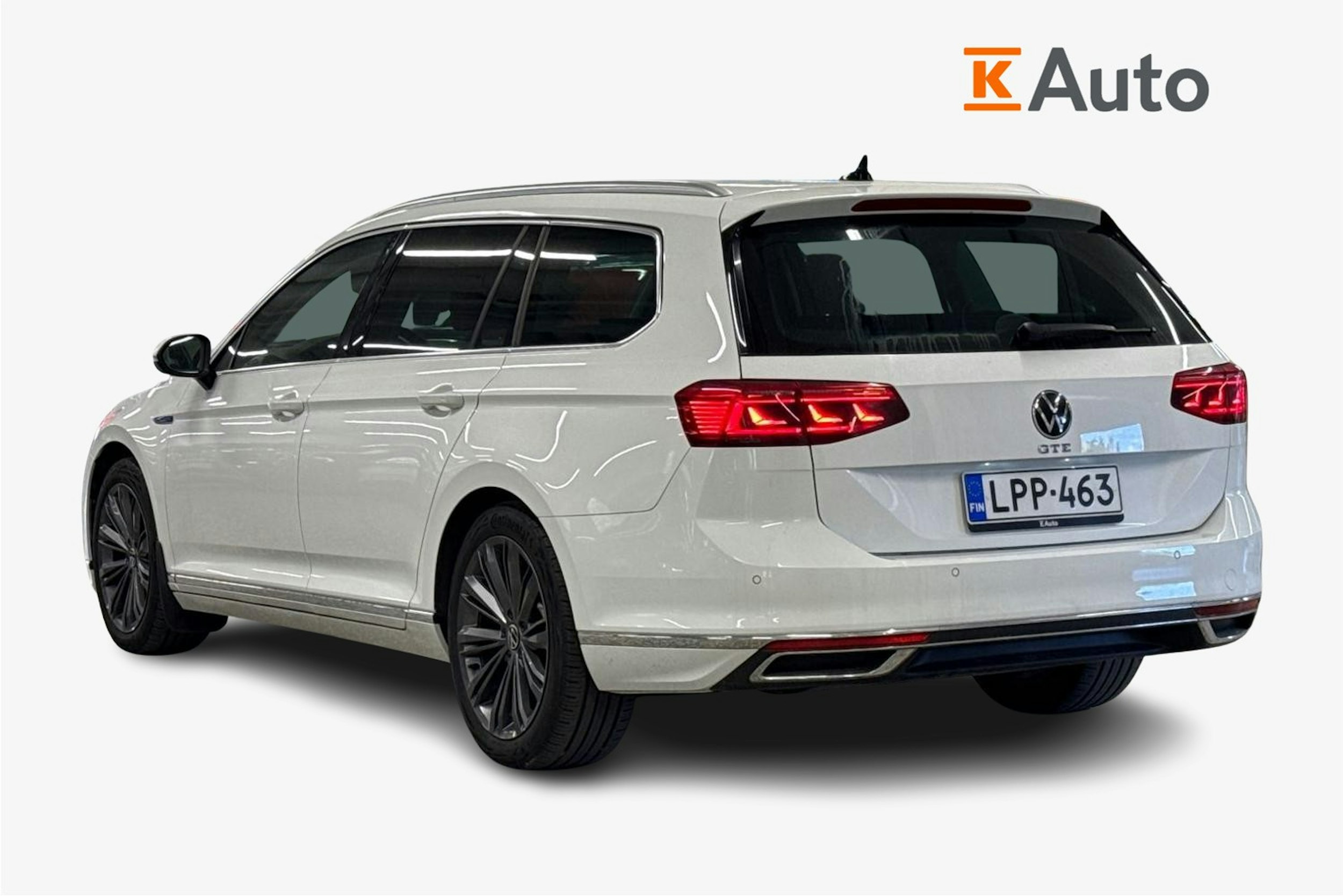 Valkoinen Volkswagen PASSAT 2021 kuva 2.