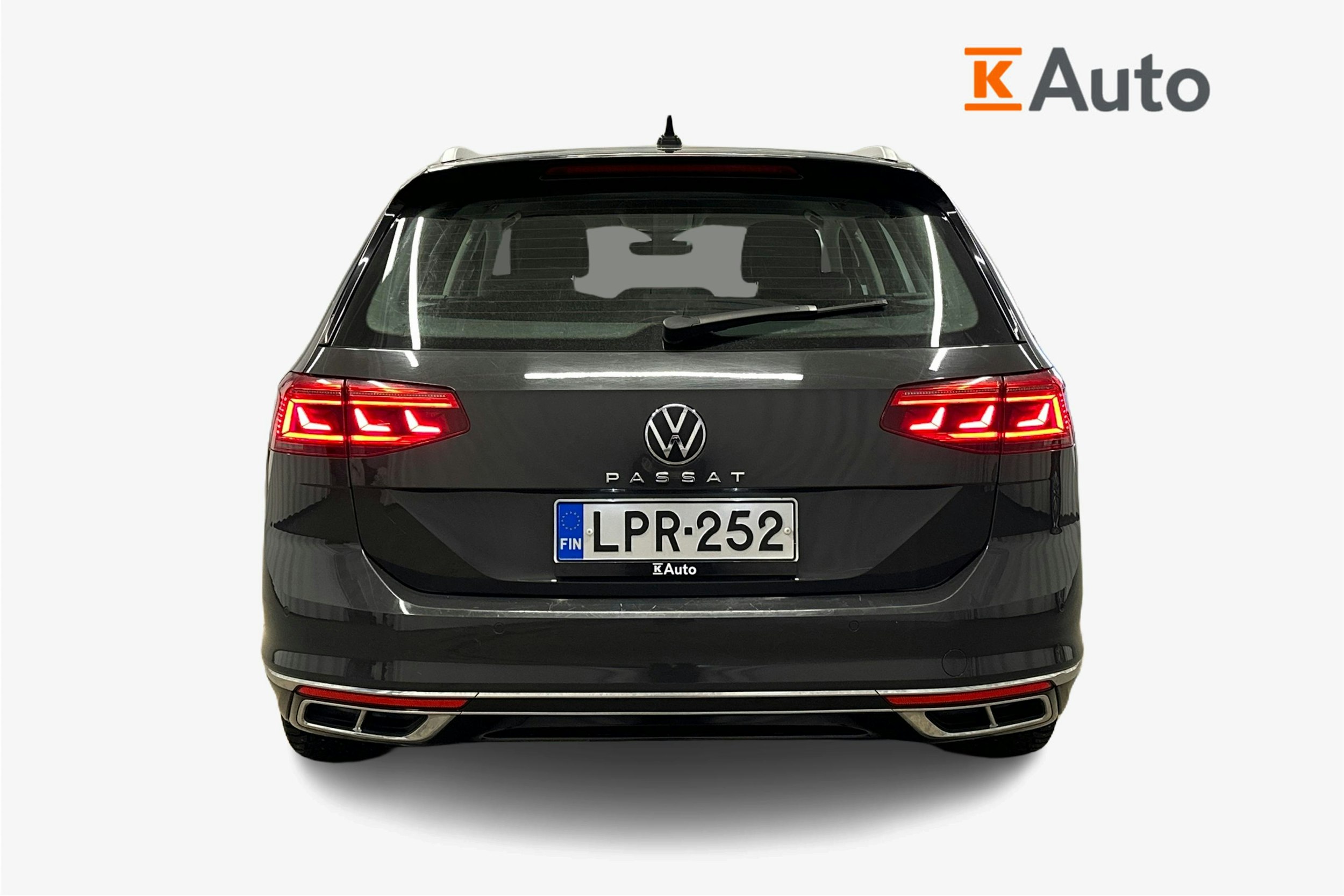 harmaa Volkswagen Passat 2021 kuva 3.