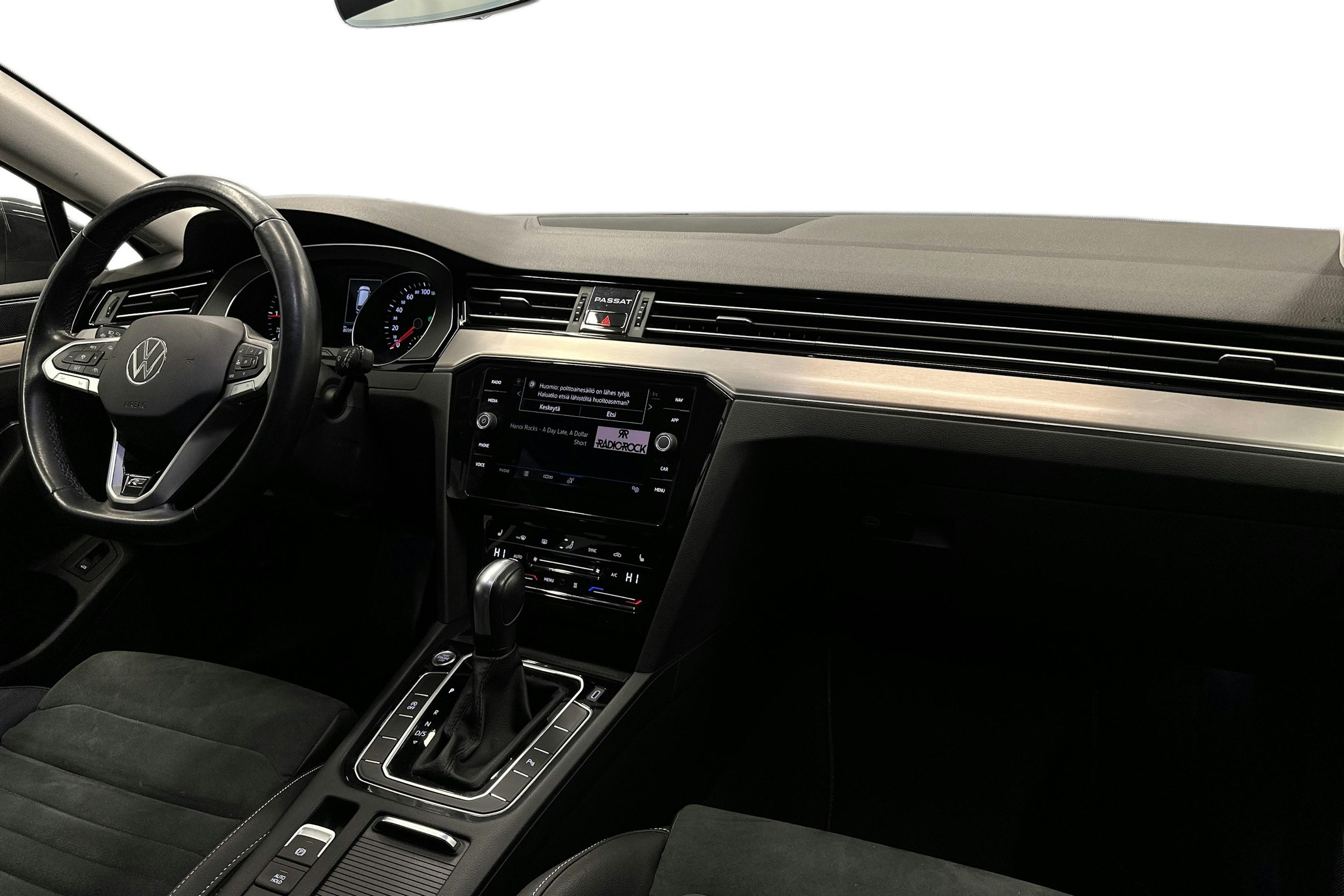 harmaa Volkswagen Passat 2021 kuva 9.