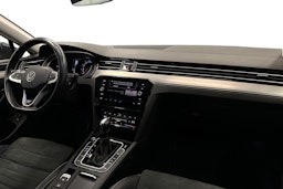 harmaa Volkswagen Passat 2021 kuva 9.