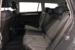 harmaa Volkswagen Passat 2021 kuva 10.