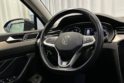 harmaa Volkswagen Passat 2021 kuva 18.