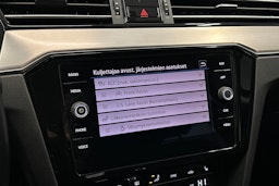 harmaa Volkswagen Passat 2021 kuva 25.