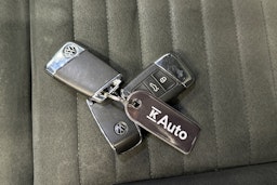 harmaa Volkswagen Passat 2021 kuva 32.