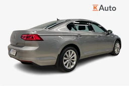 Sininen Volkswagen PASSAT 2021 kuva 3.