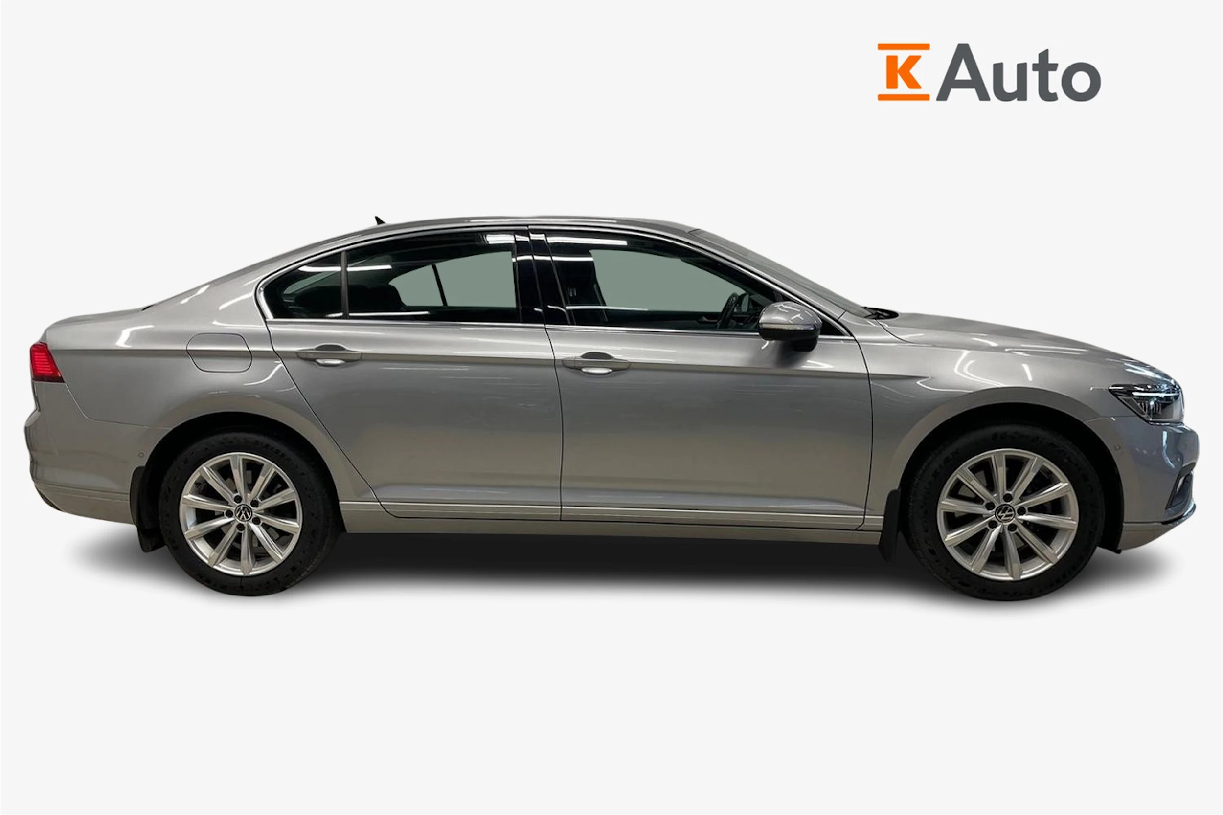 Sininen Volkswagen PASSAT 2021 kuva 7.