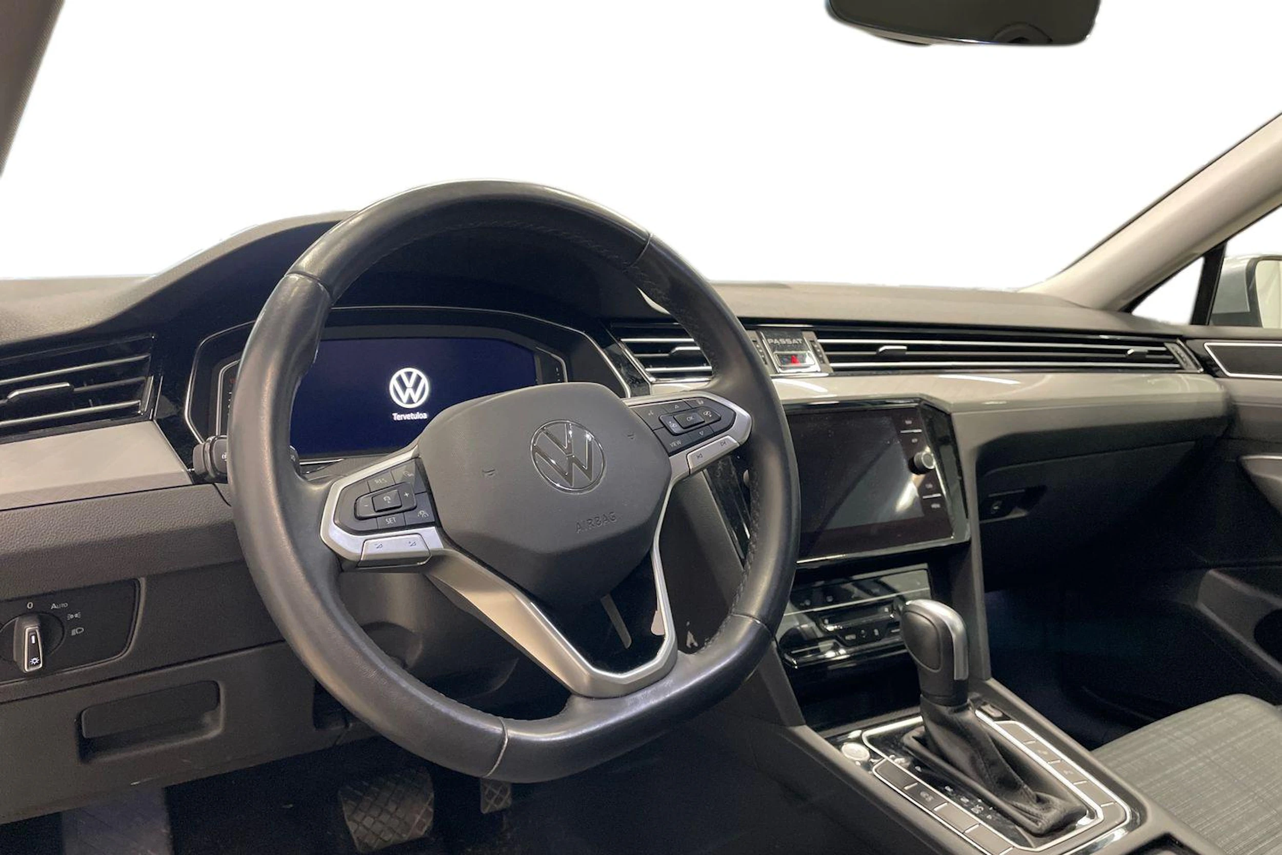 Sininen Volkswagen PASSAT 2021 kuva 8.
