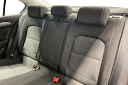 Sininen Volkswagen PASSAT 2021 kuva 11.
