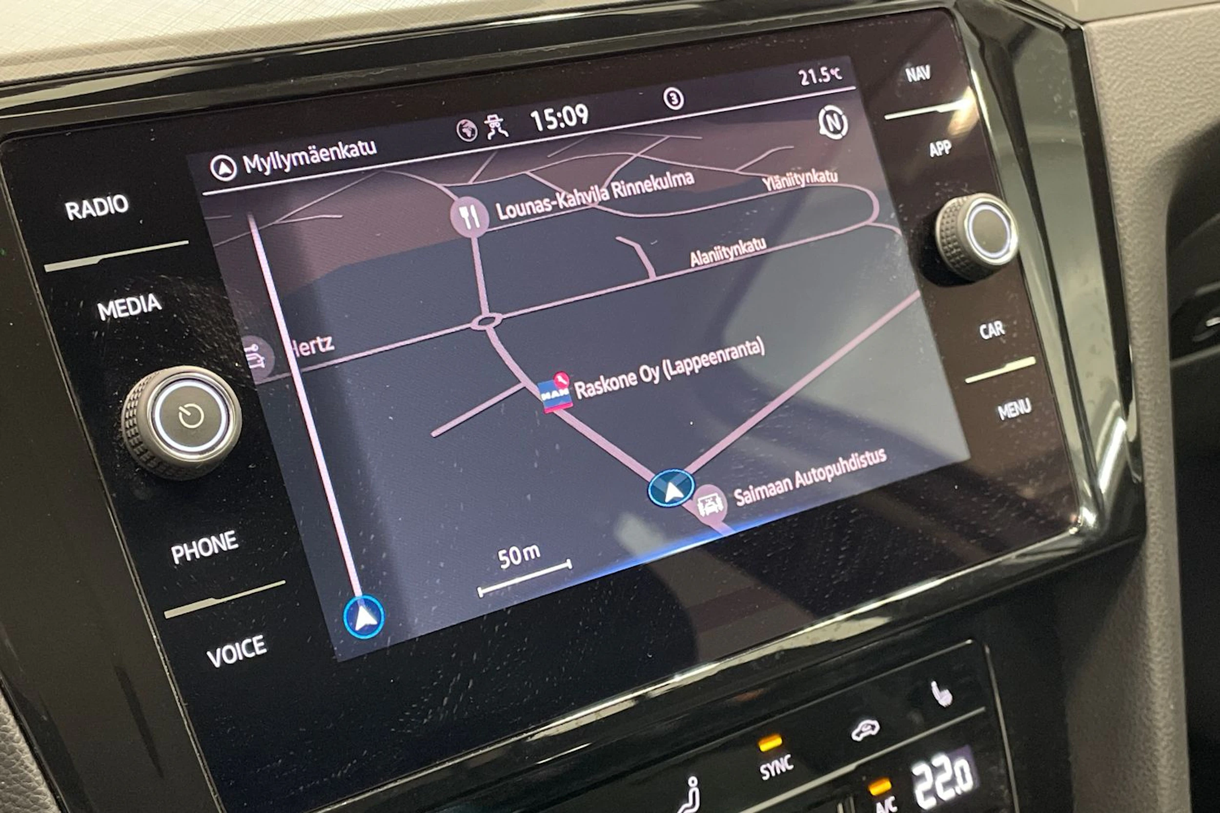 Sininen Volkswagen PASSAT 2021 kuva 18.