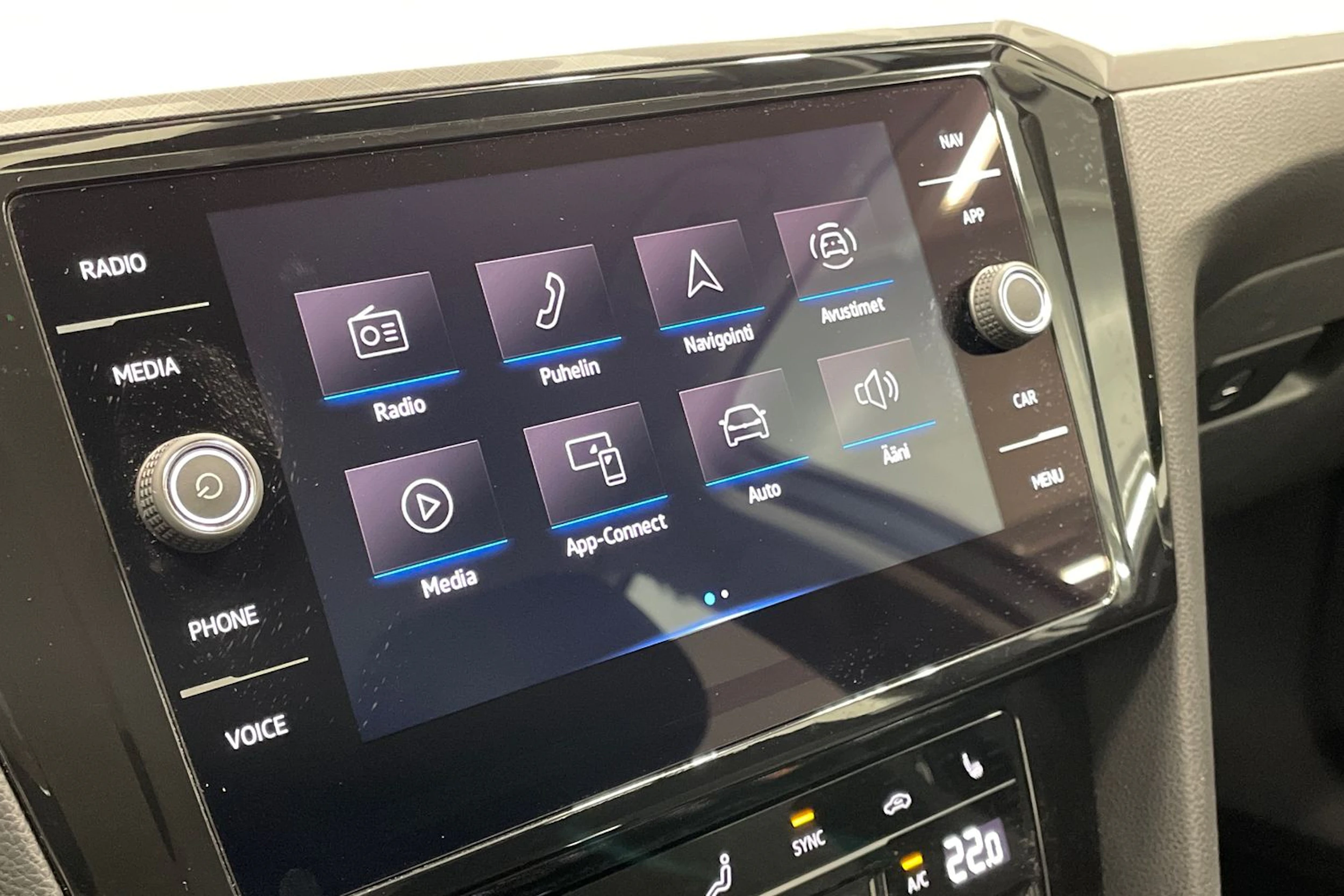 Sininen Volkswagen PASSAT 2021 kuva 21.