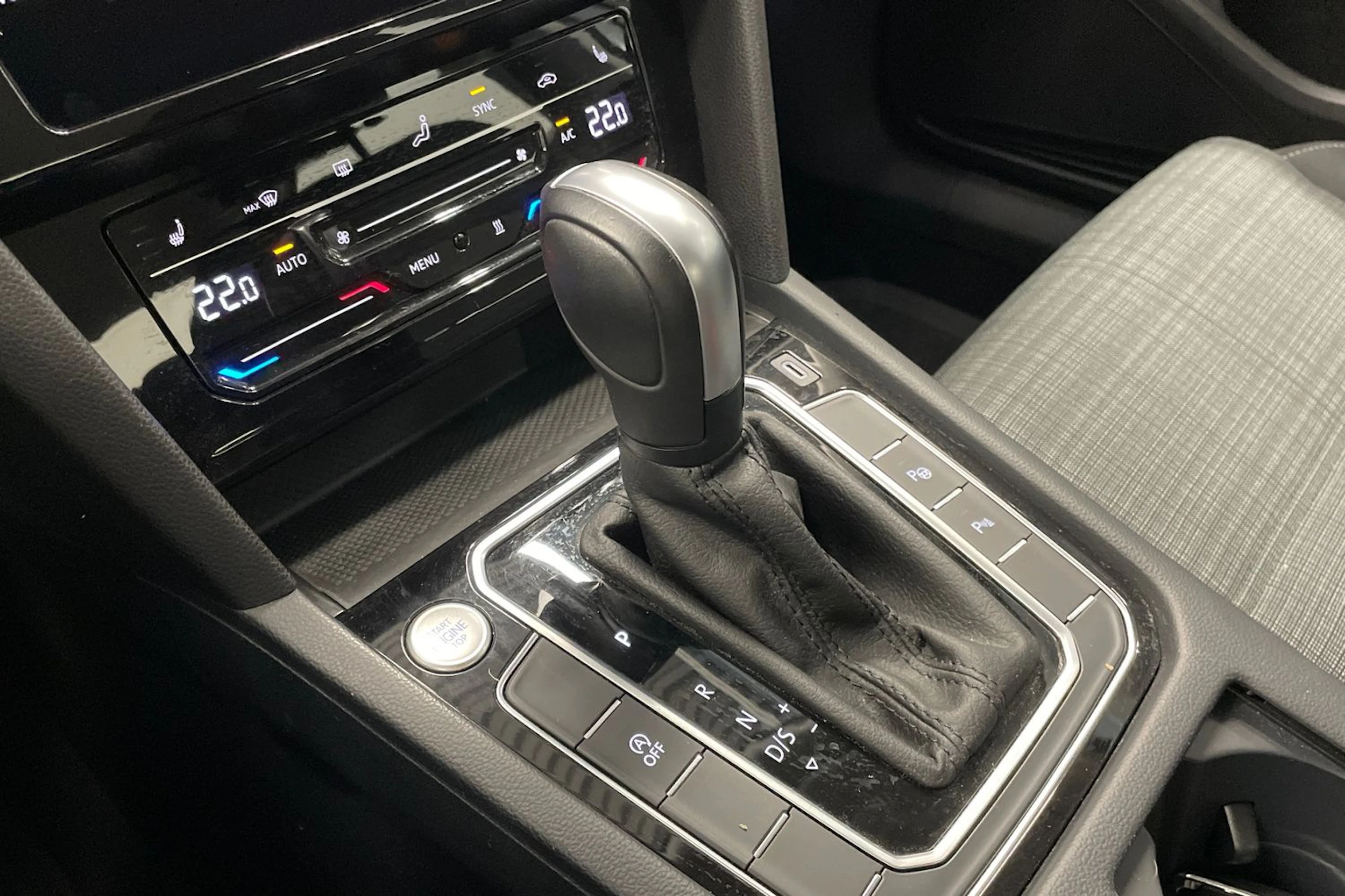 Sininen Volkswagen PASSAT 2021 kuva 23.