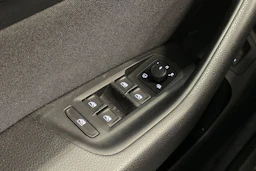 Sininen Volkswagen PASSAT 2021 kuva 24.