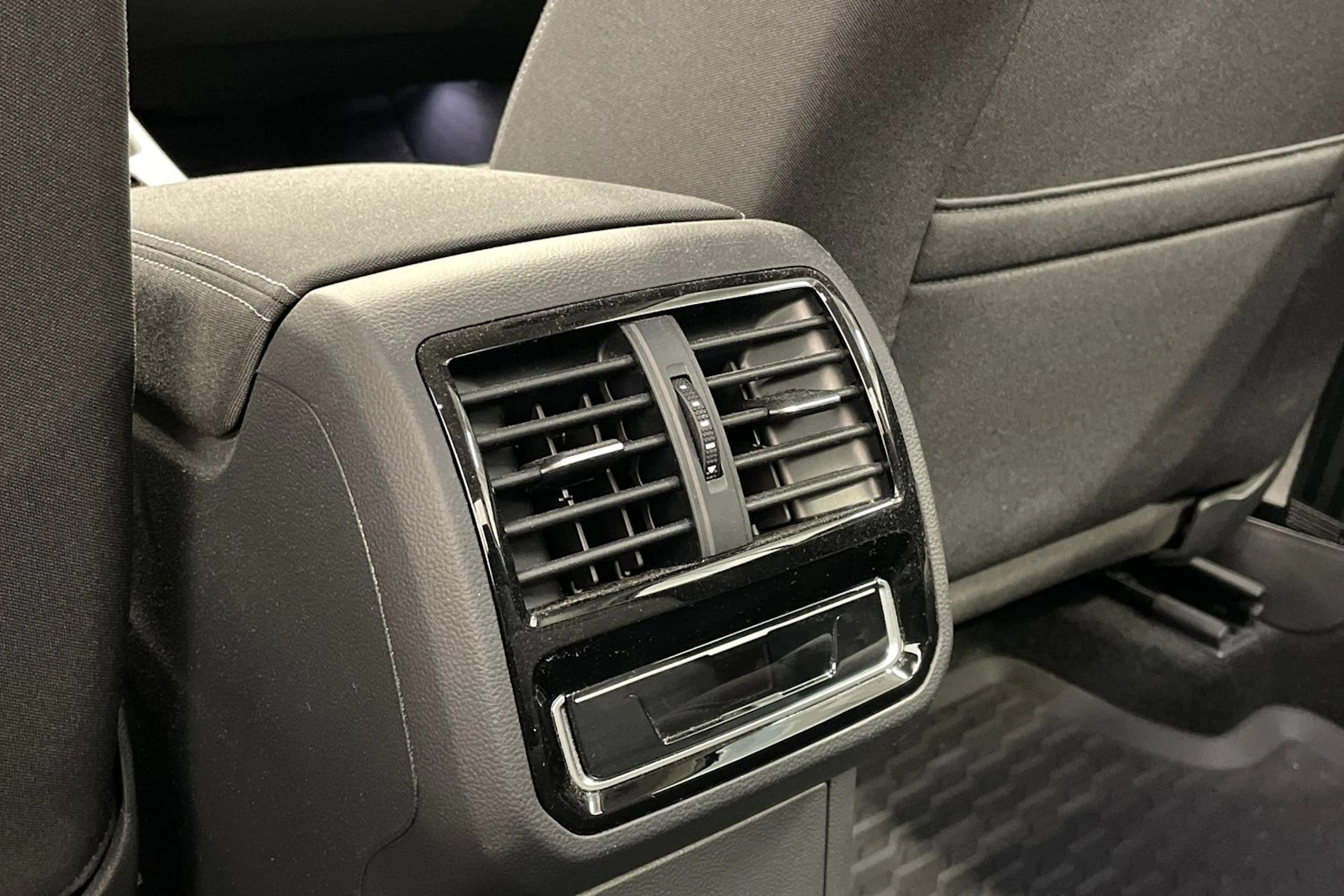 Sininen Volkswagen PASSAT 2021 kuva 25.