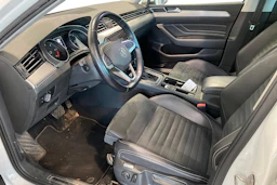 valkoinen Volkswagen Passat 2021 kuva 3.