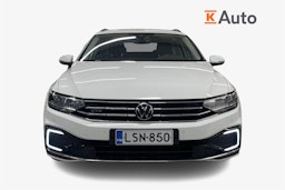valkoinen Volkswagen Passat 2021 kuva 5.