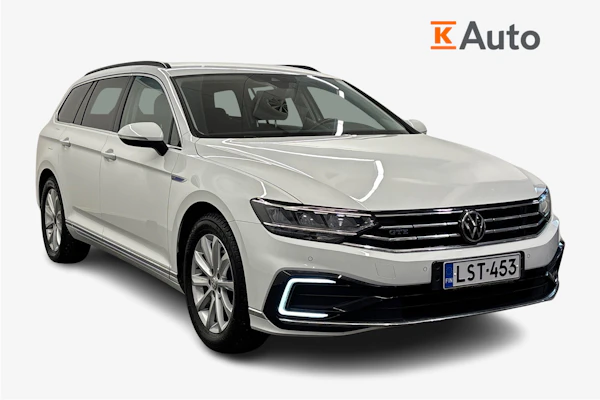 Volkswagen Passat Variant GTE Plug-In Hybrid 160 kW DSG-automaatti