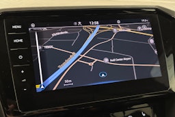 valkoinen Volkswagen Passat 2021 kuva 24.