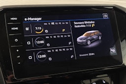 valkoinen Volkswagen Passat 2021 kuva 25.