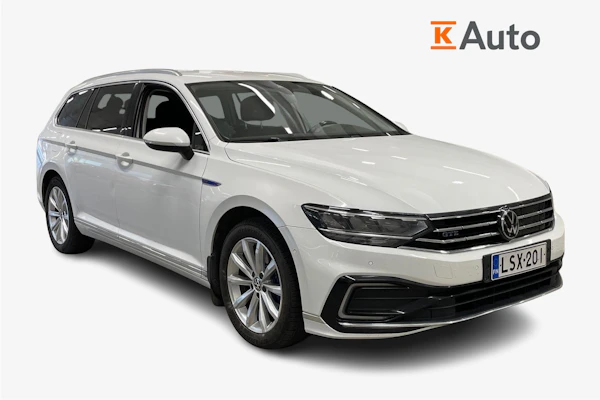 Volkswagen PASSAT Variant GTE Plug-In Hybrid 160 kW DSG-Autom. I SOH 85% I Koukku I Webasto I  Navi I  Alcantara /Ergo