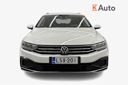 Valkoinen Volkswagen PASSAT 2021 kuva 4.