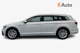 Valkoinen Volkswagen PASSAT 2021 kuva 5.