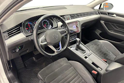 Valkoinen Volkswagen PASSAT 2021 kuva 6.