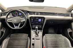 Valkoinen Volkswagen PASSAT 2021 kuva 7.