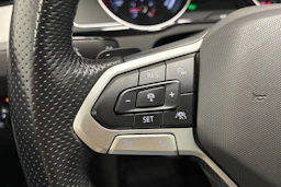 Valkoinen Volkswagen PASSAT 2021 kuva 14.