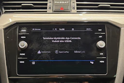 Valkoinen Volkswagen PASSAT 2021 kuva 18.