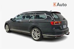 harmaa Volkswagen Passat 2021 kuva 2.