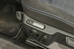 harmaa Volkswagen Passat 2021 kuva 4.