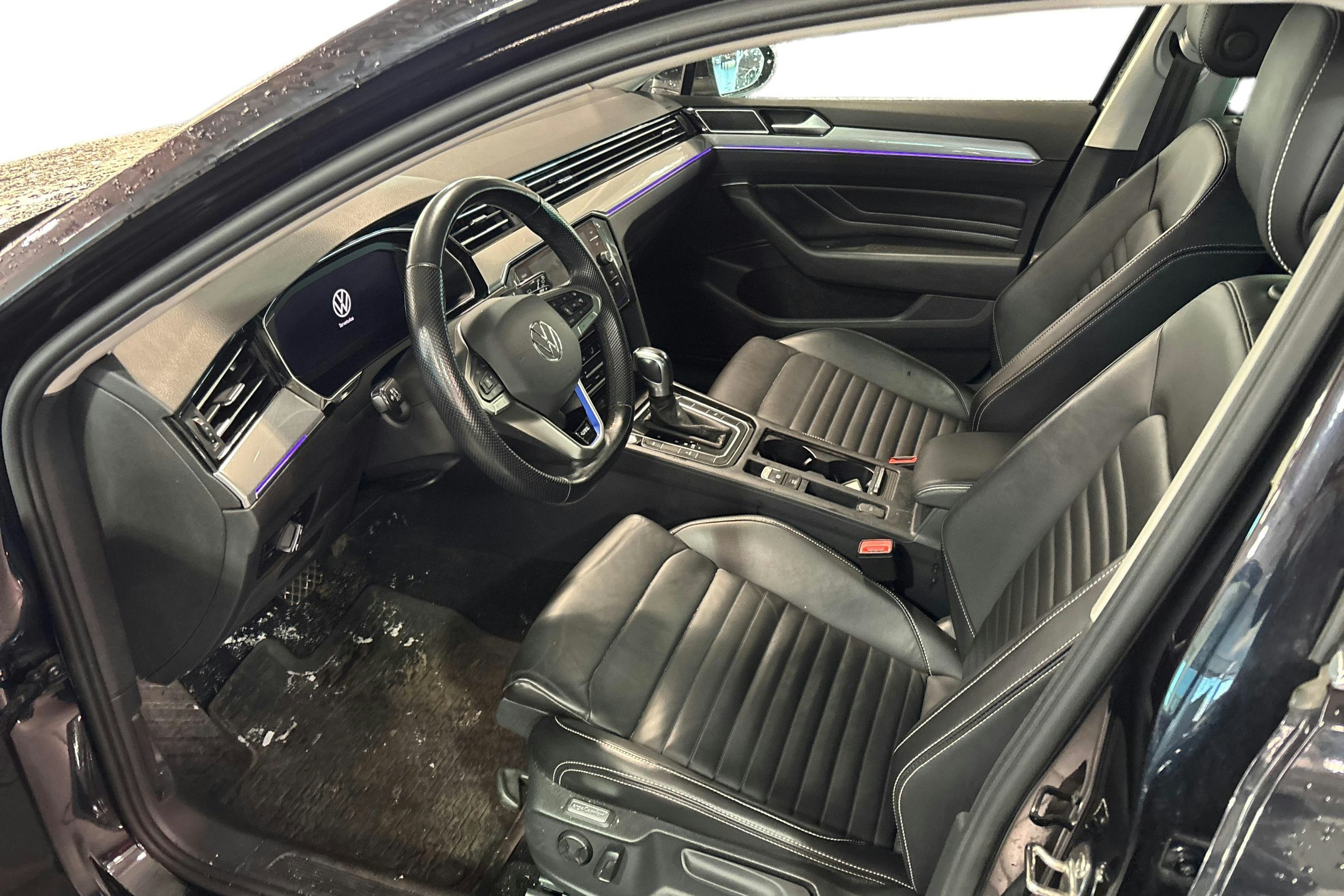 musta Volkswagen Passat 2021 kuva 3.