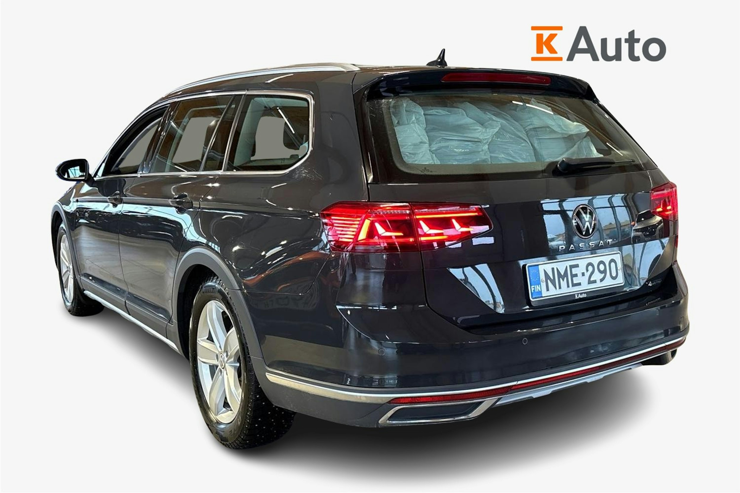 harmaa Volkswagen Passat 2021 kuva 2.