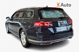 harmaa Volkswagen Passat 2021 kuva 2.