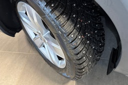 harmaa Volkswagen Passat 2021 kuva 10.