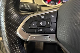 harmaa Volkswagen Passat 2021 kuva 12.