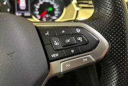 harmaa Volkswagen Passat 2021 kuva 13.