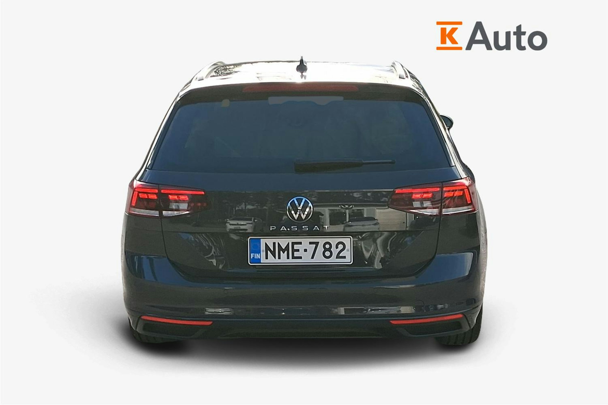 harmaa Volkswagen Passat 2021 kuva 3.