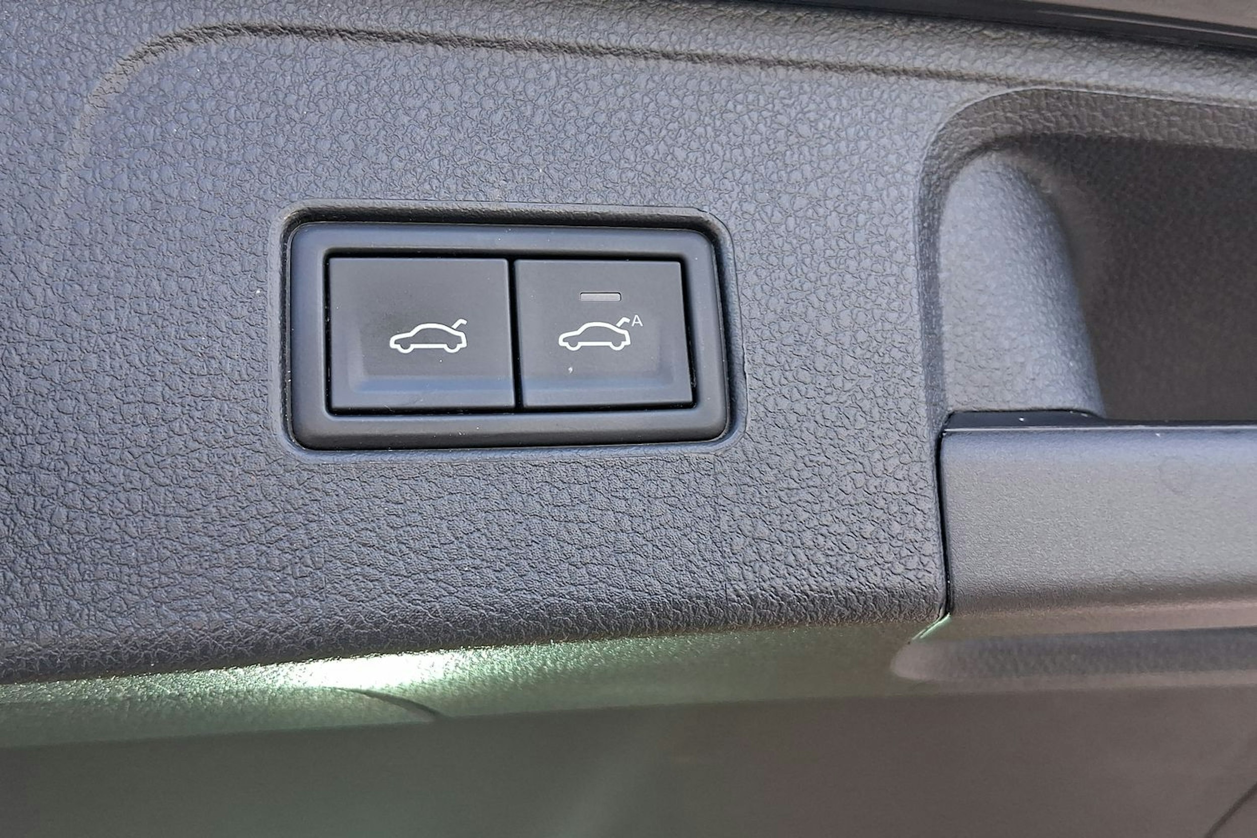 harmaa Volkswagen Passat 2021 kuva 15.